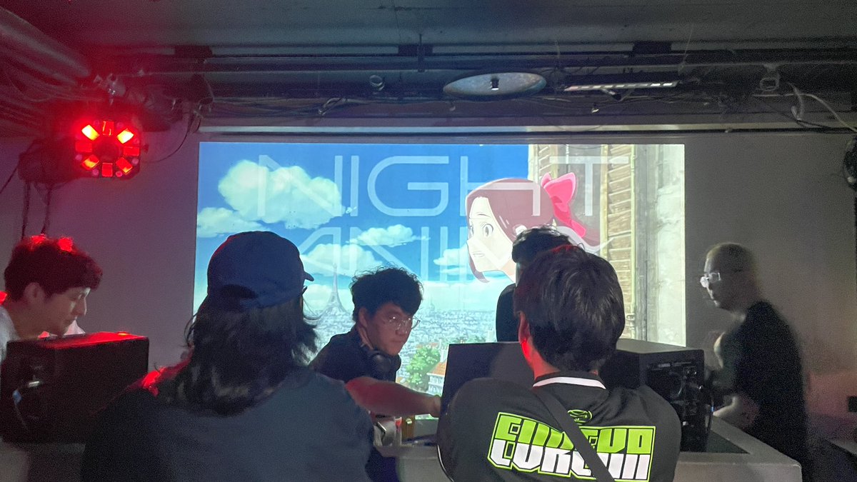 けんけん tweet media