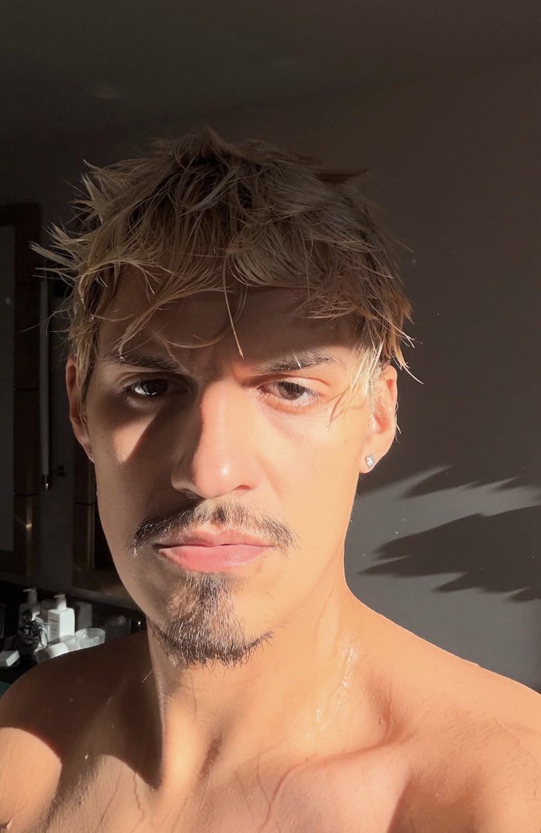 Omar Apollo radiates beauty in new photo