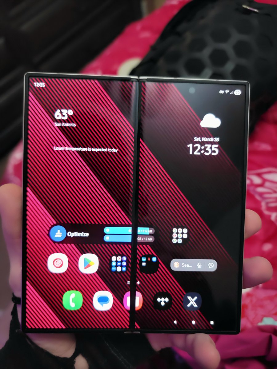 TechVamp© tweet media