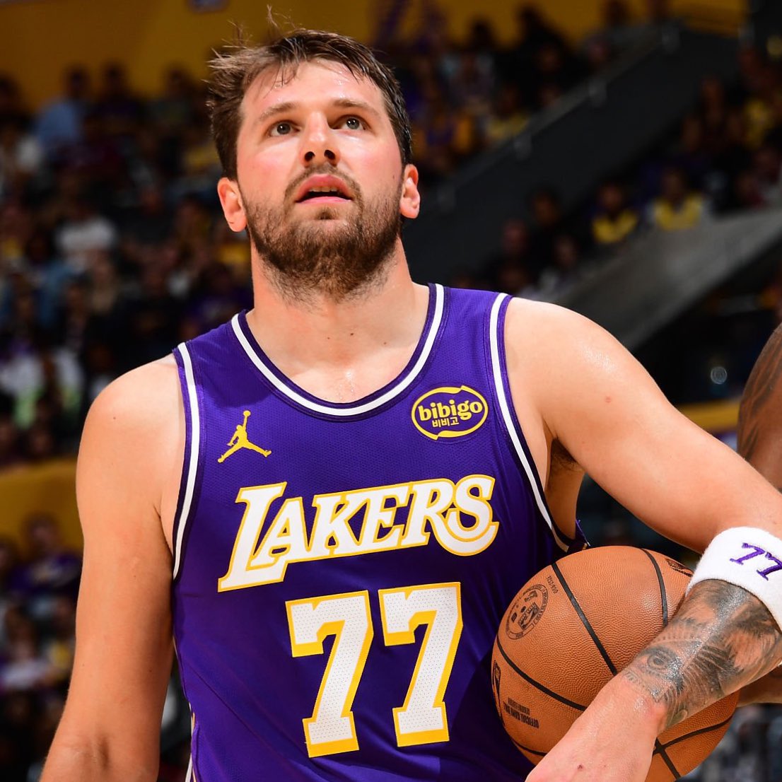 BronMuse tweet media