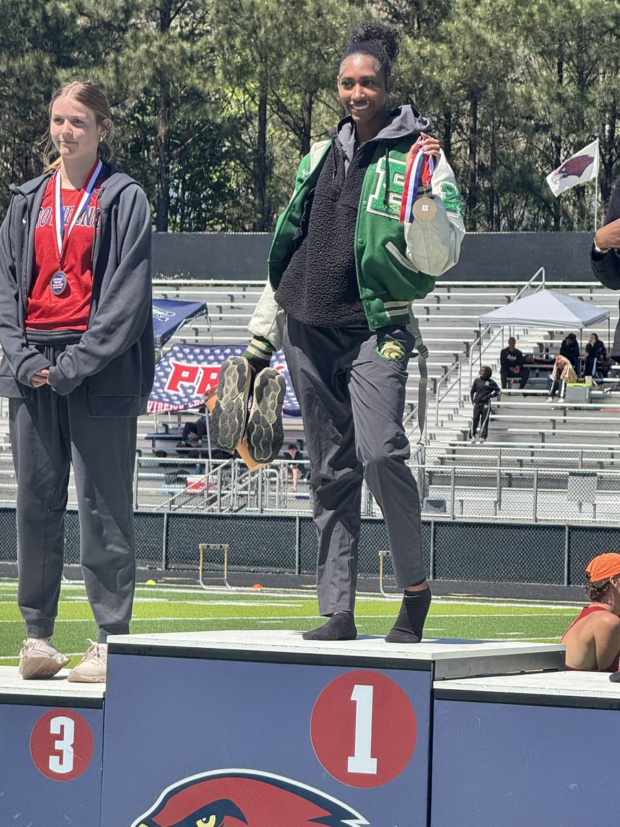 TrackBuford's tweet photo. Here we have the back 2 back Gwinnett County High jump champion Kamoree Curtis! Grabbing that top spot at 5’4! You love to see it! Great job! @Coach_Davis22 @CoachPears0n @rona1d8 #JumpWithTheWolves🐺 https://t.co/azKuTAFfko