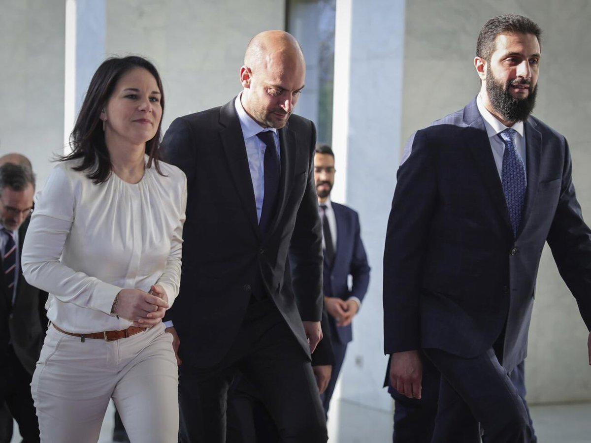 🇫🇷🍌 Banana Republic tweet media