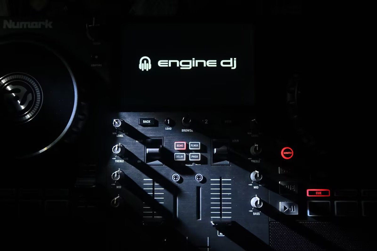 AkinWad 阿金 tweet media