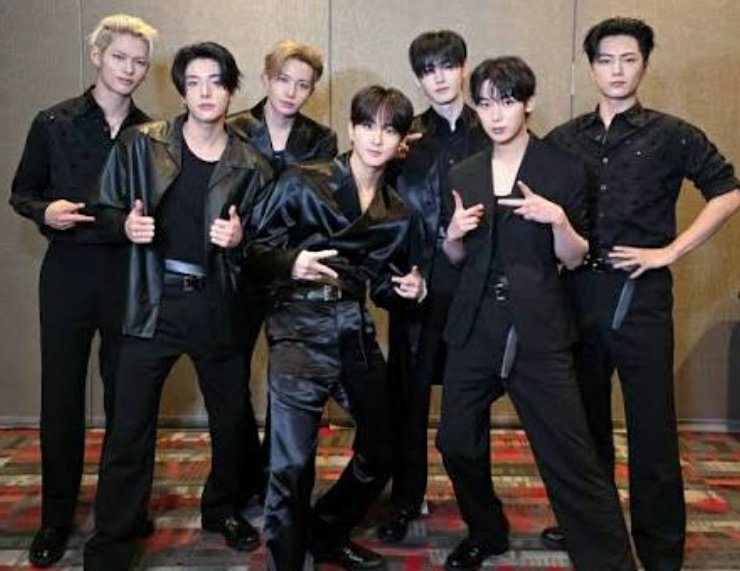 Enhypen is 7 tweet media