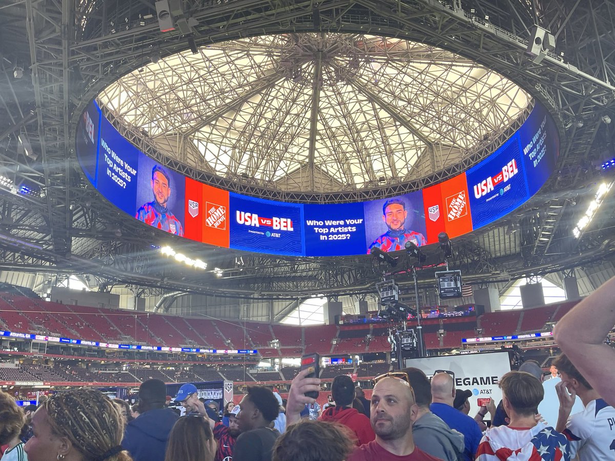 deb922's tweet photo. Wasn’t a win, but it was fun! #usmnt https://t.co/9f9eLuQ91U