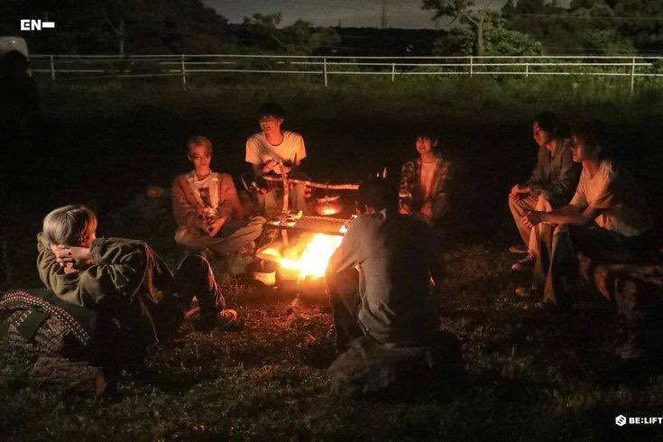 ENHYPEN IS 7🧡 tweet media