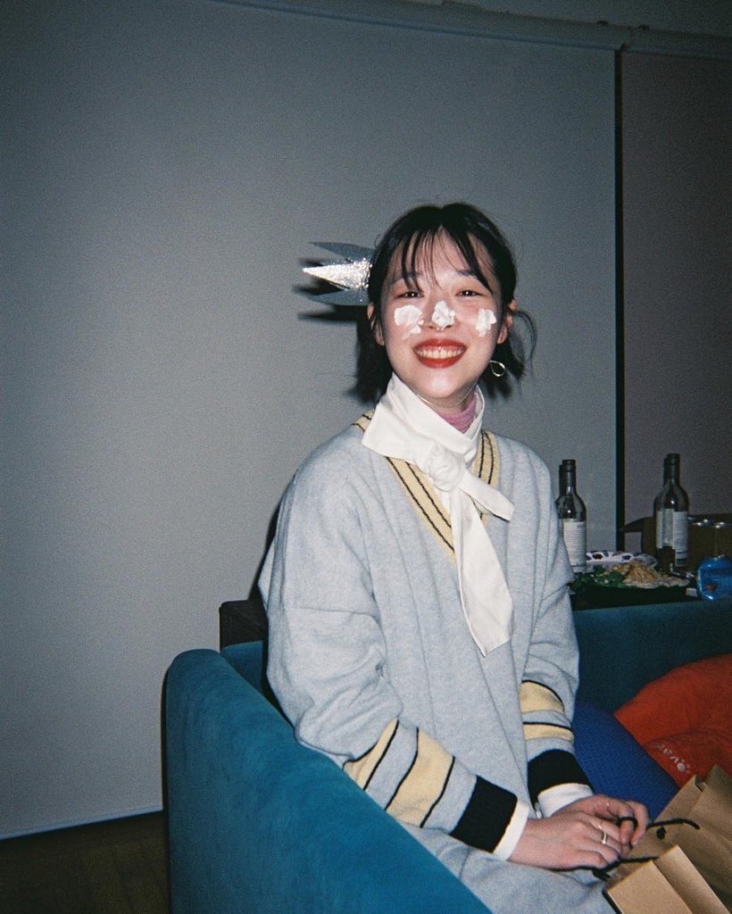 sulli pics tweet media
