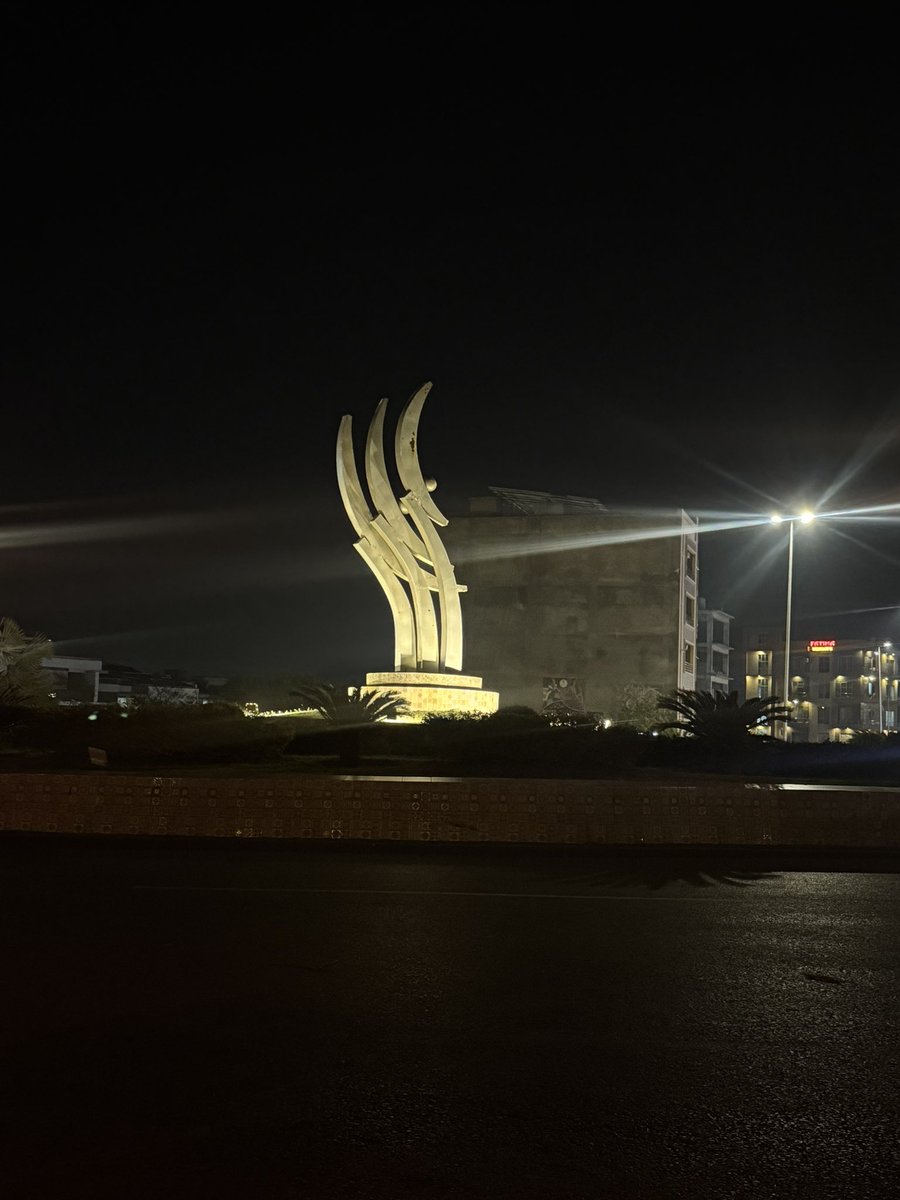 MeerZ@@dii 🇵🇰 tweet media