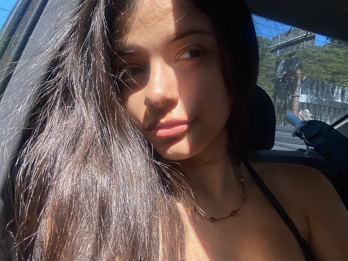 𝐦𝟒𝐝𝐝𝐲𝐲𝐲𝐲𝐲 tweet media