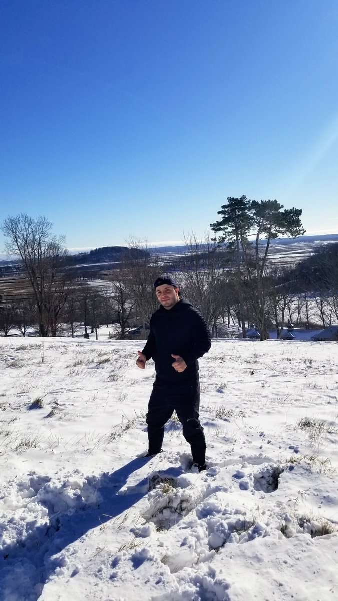 ThomasVBoston's tweet photo. Didn't miss the snow at all this year! Greece had 80% sunny weather this winter!
#WinterInGreece #SunnyGreece #GreeceWinter #NoMoreSnow #MediterraneanVibes #GreeceTravel #GreekWinterSun https://t.co/aul8WvbBiU
