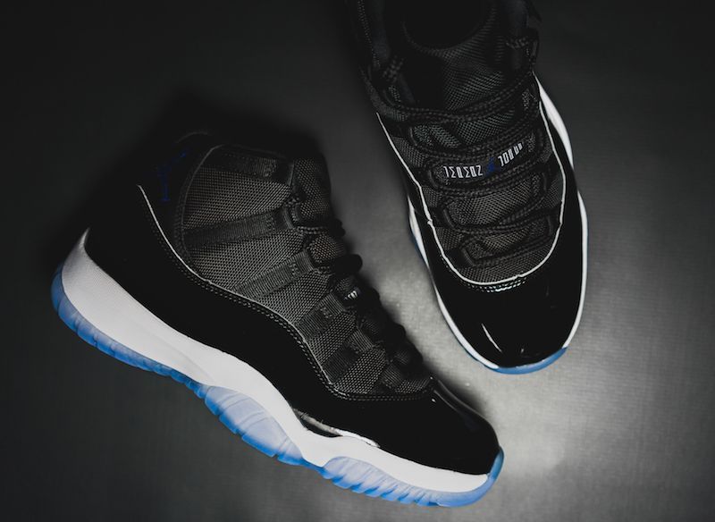 JustFreshKicks tweet media