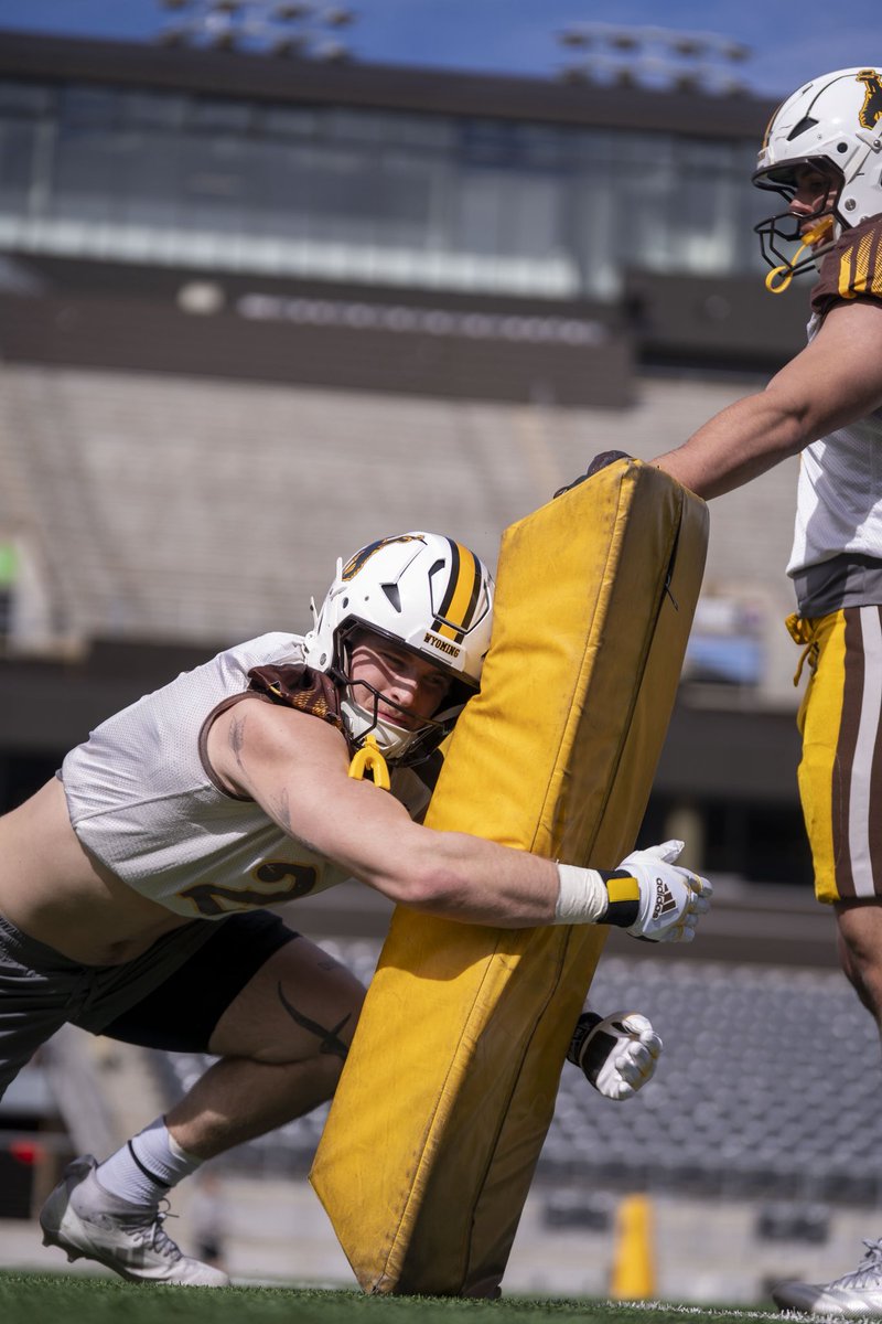 Wyoming Cowboy Football tweet media