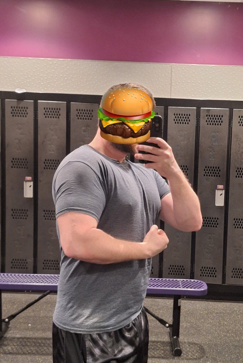 The_Sourkraut's tweet photo. 2 months since I destroyed my shoulder an I'm finally back in the gym regularly. Need to get my lost size back https://t.co/h3ydeQCbNx