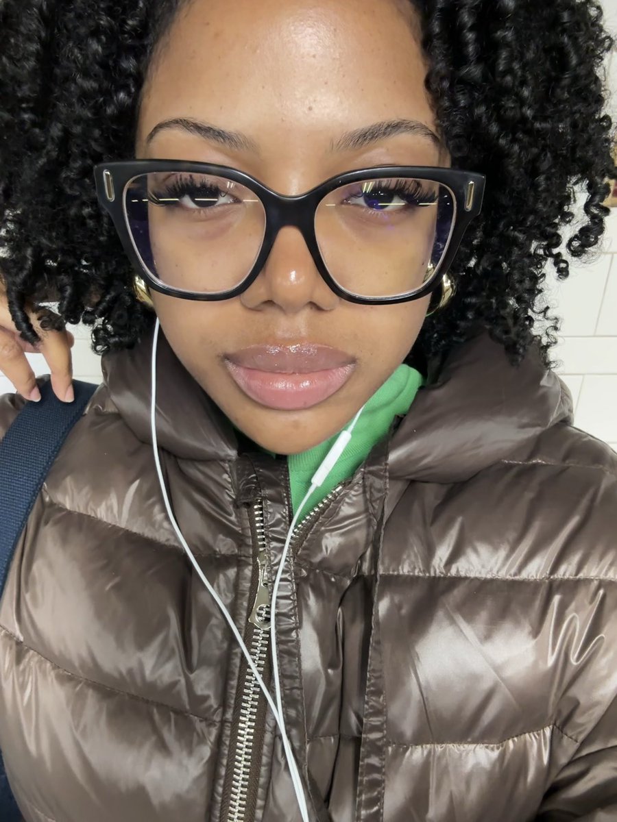 granny$limbuttah tweet media