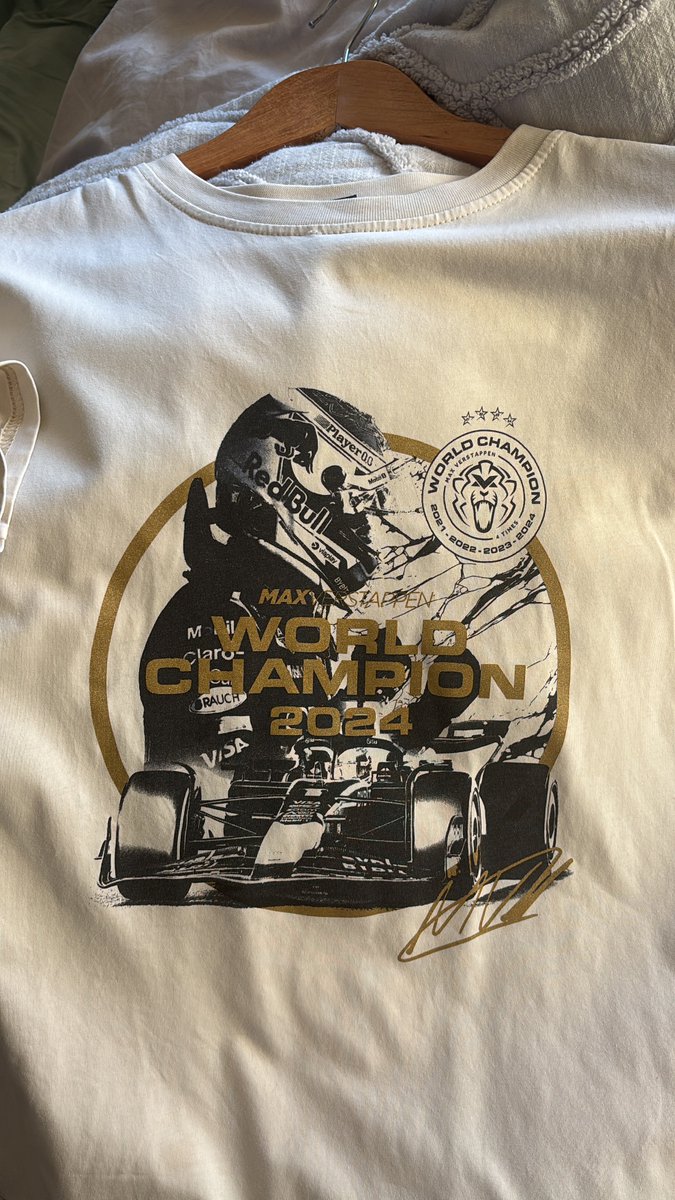 coraIism's tweet image. joining yall in the #suffering