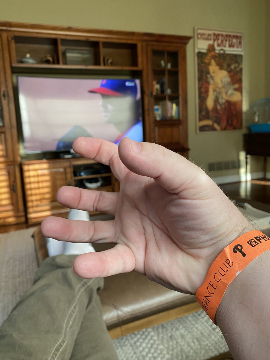 ETHAN VAN SCIVER tweet media