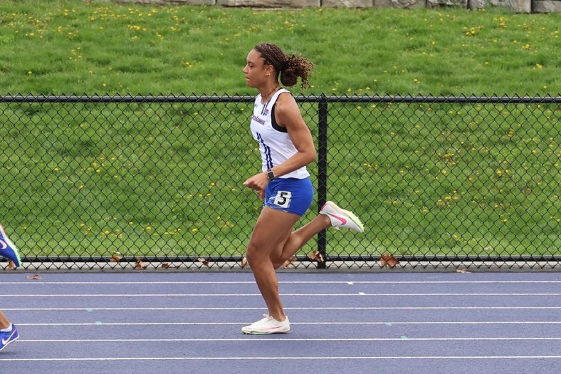 RiverHawkXCTF's tweet photo. Ending the trip on a good note 👍

RECAP🔗: https://t.co/jfD9fNY7on

#UnitedInBlue | #AETF https://t.co/oqTAN2PyCy