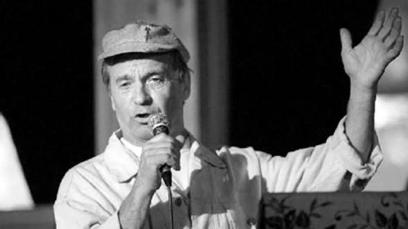 Nuorsuomalainen nupisee tweet media