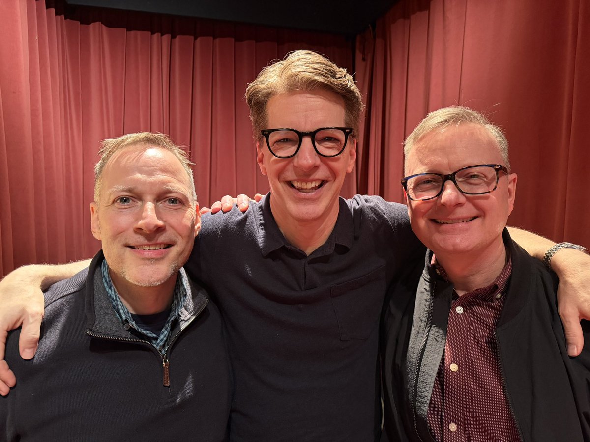 Sean Hayes tweet media
