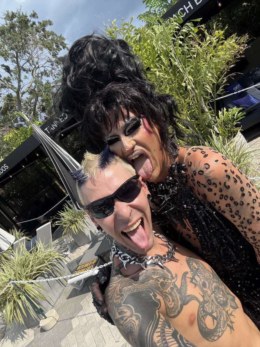 Discord Addams tweet media