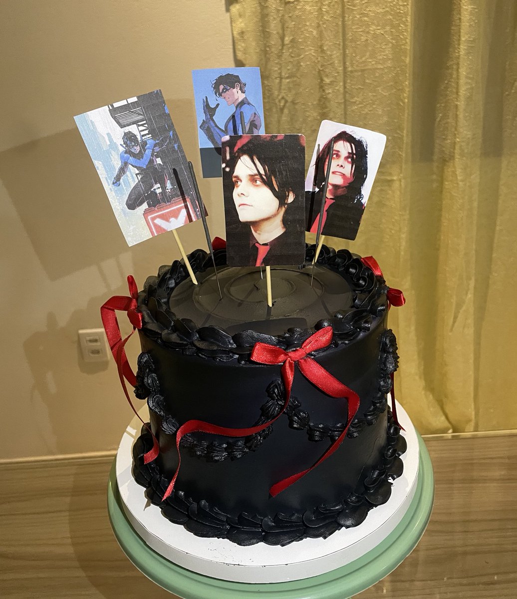 🦂 mei VIU O MCR 2x tweet media