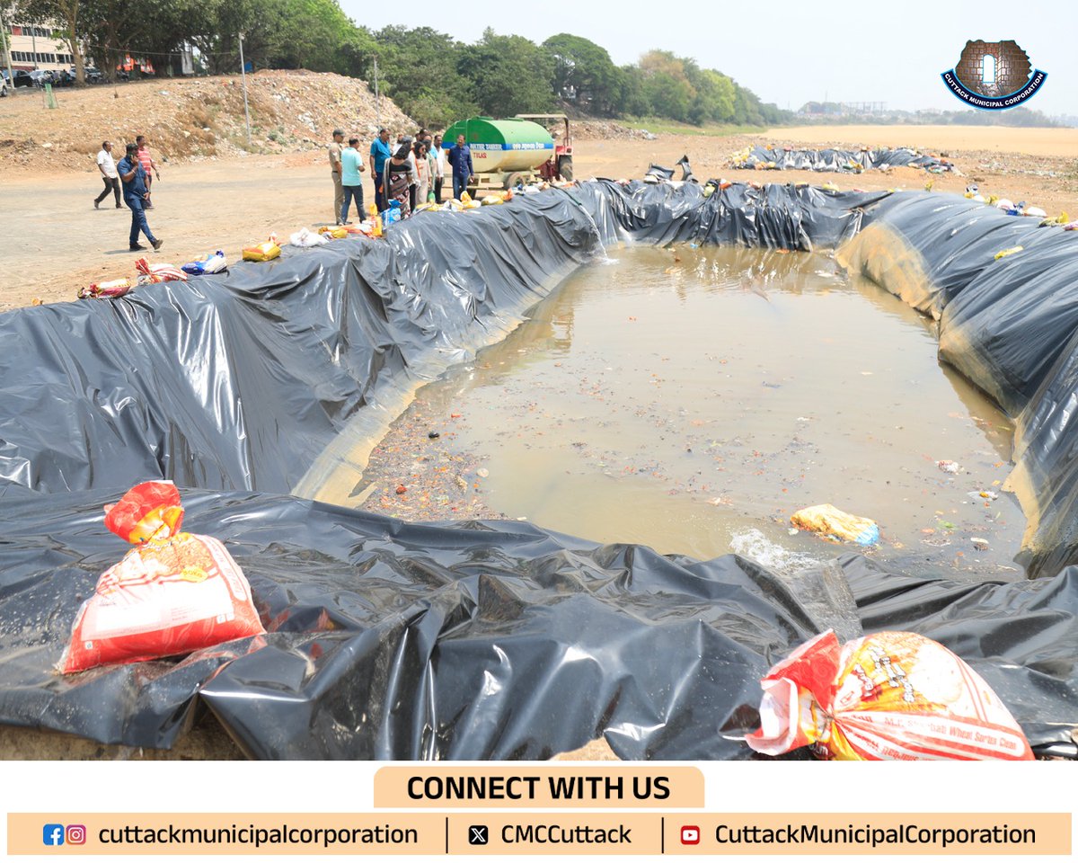 CMCCuttack's tweet image. ମା' ବାସନ୍ତୀ ଦୁର୍ଗାଙ୍କ ବିସର୍ଜନ ପାଇଁ କଟକ ଦେବୀଗଡ଼ାଠାରେ ପ୍ରଶାସନ ପକ୍ଷରୁ କୃତ୍ରିମ ପୋଖରୀ କରାଯାଇଛି। ସିଏମସିର ମାନ୍ୟବର ମେୟର, କମିଶନର, ଡେପୁଟି ମେୟର, ଡେପୁଟି କମିଶନର ଓ ସ୍ଥାନୀୟ କର୍ପୋରେଟର ଏହାର ପ୍ରସ୍ତୁତି ସମୀକ୍ଷା କରିଥିଲେ। ଶୃଙ୍ଖଳାର ସହ ମା'ଙ୍କ ବିସର୍ଜନ ପାଇଁ ସମସ୍ତ ଅଧିକାରୀଙ୍କୁ ନିର୍ଦ୍ଦେଶ ଦିଆଯାଇଛି। 

#CMC