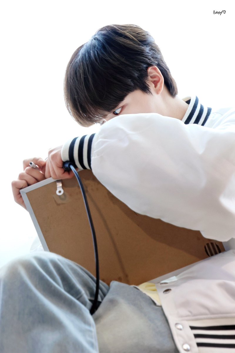 베이커리 tweet media