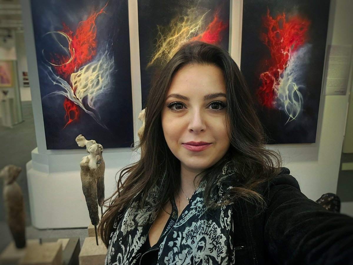 ᴍᴀɴᴏʟʏᴀ tweet media