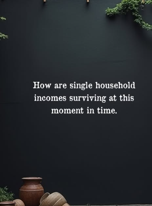 The Rubber Chicken🇨🇦 tweet media