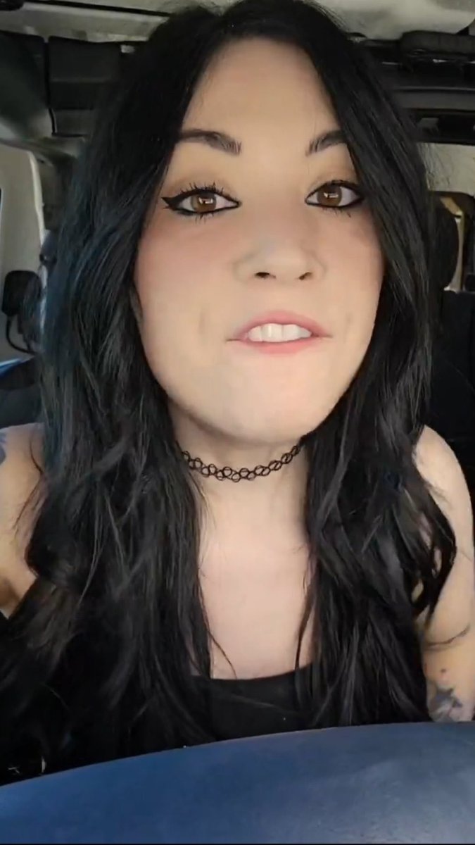 Trumplicans2024.com tweet media