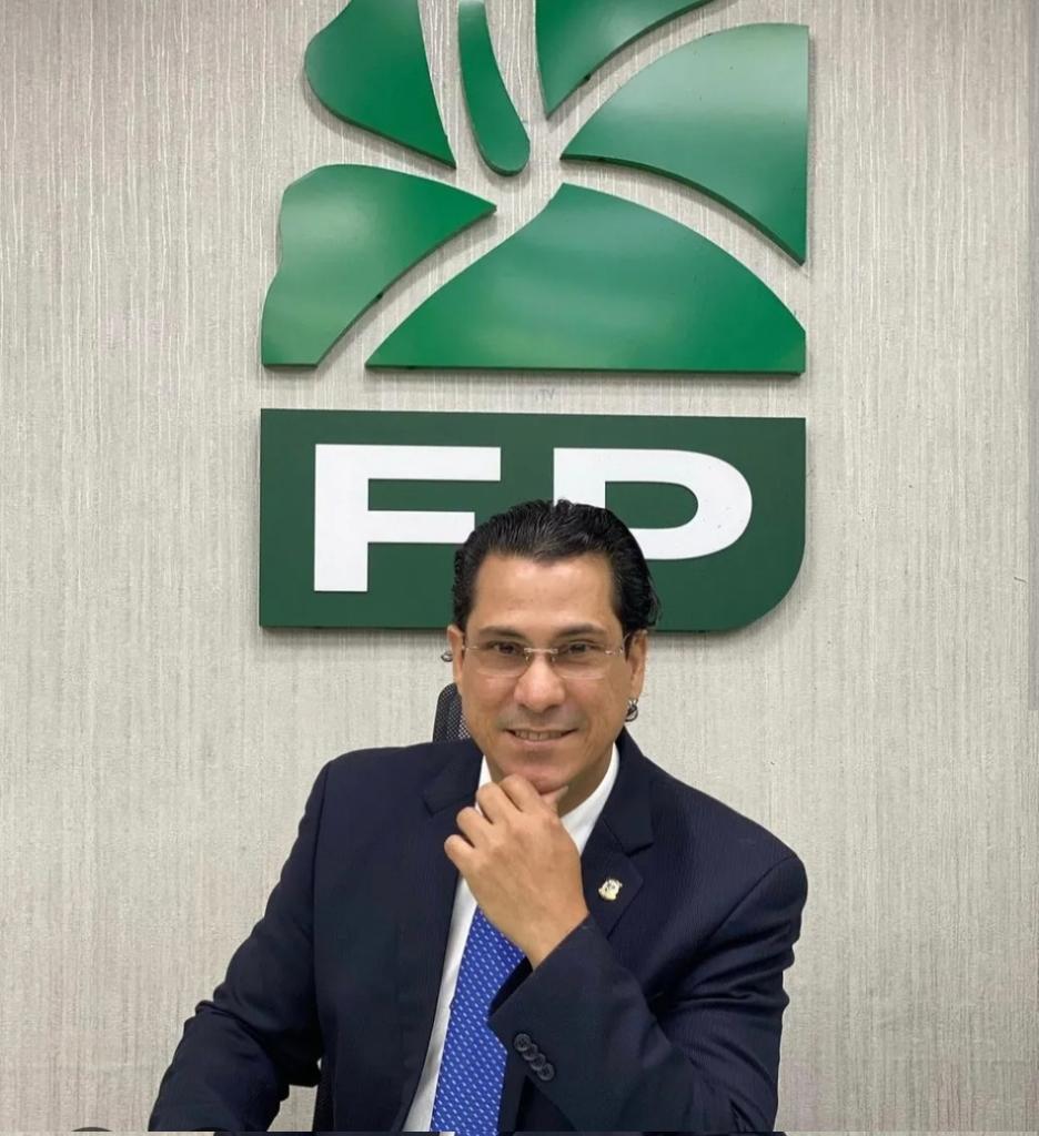 Diputado <a href="/FelixMichell1/">Félix Michell</a> es ratificado como vicepresidente de la Fuerza del Pueblo <a href="/FPcomunica/">@Fuerza del Pueblo (FP)</a> en la provincia de Santiago,  el también abogado es uno de los principales líderes del partido, en su segundo período legislativo, quien es un constante trabajador político y social.