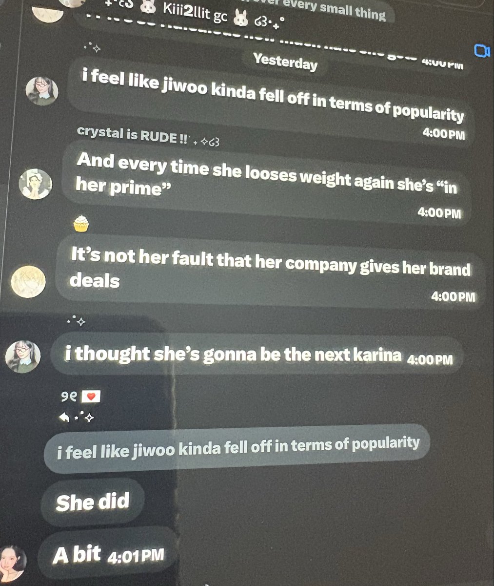 𝜗𝜚 tweet media