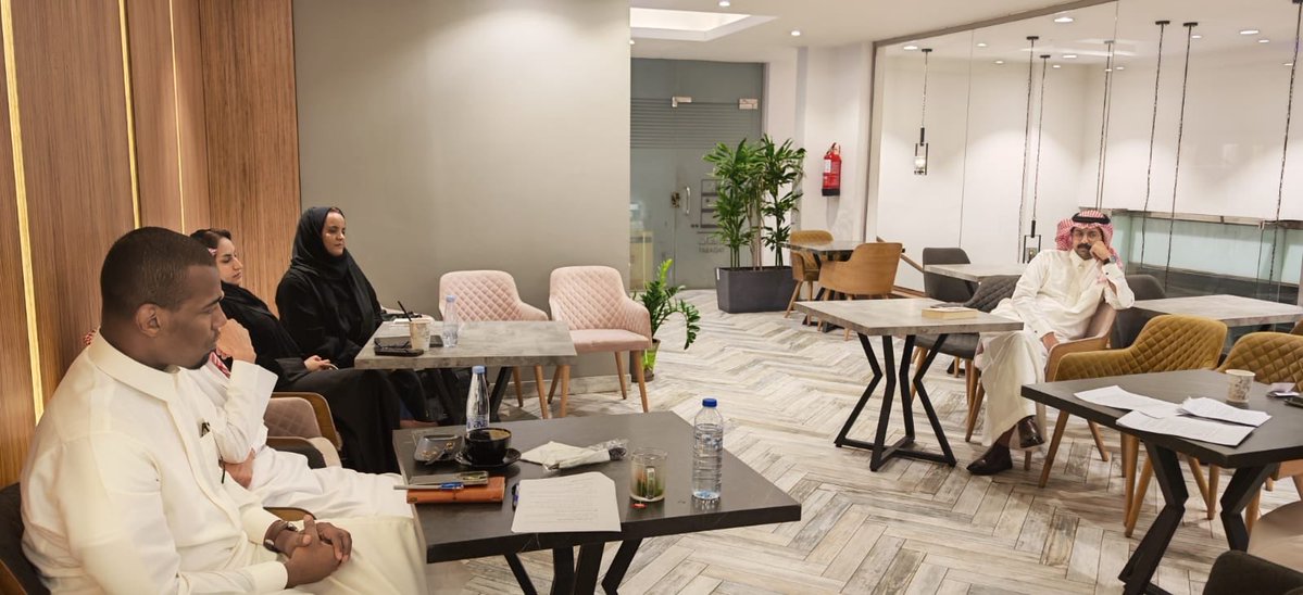 جمعية الفلسفة tweet media