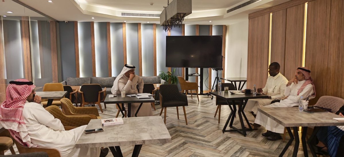 جمعية الفلسفة tweet media