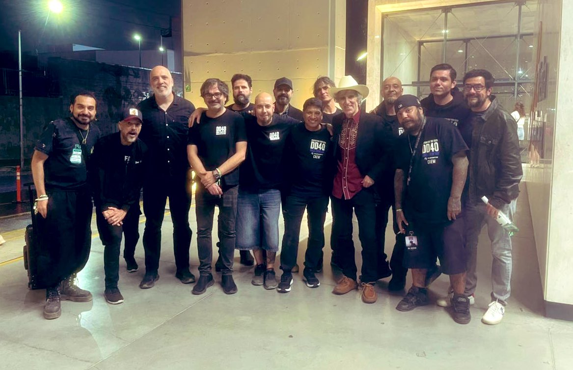 MikelErentxun's tweet photo. THE CREW
Gracias a todos !!!
Ha sido maravilloso .
💙
#DD40tour2026 https://t.co/Y4edN9GPjX