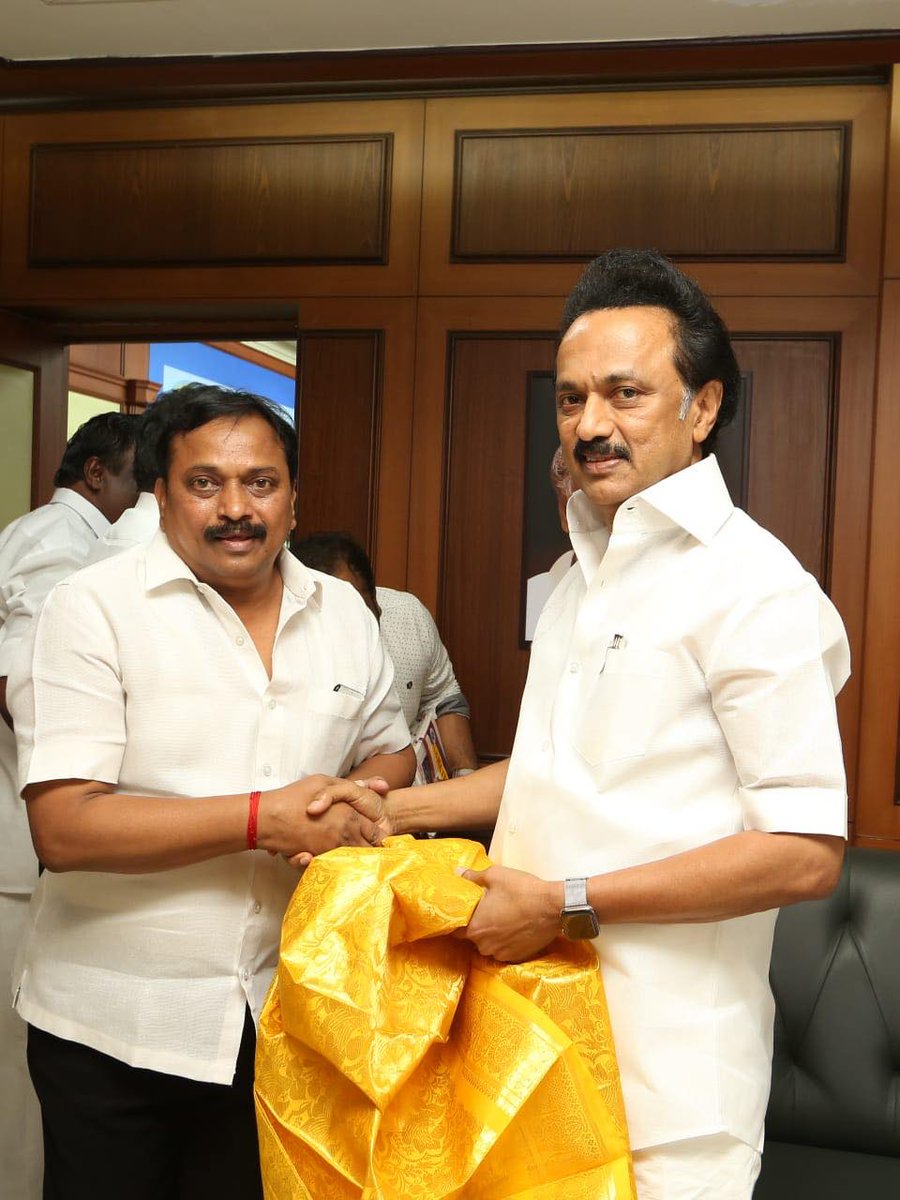 அதாம்லே வர்கீசு tweet media