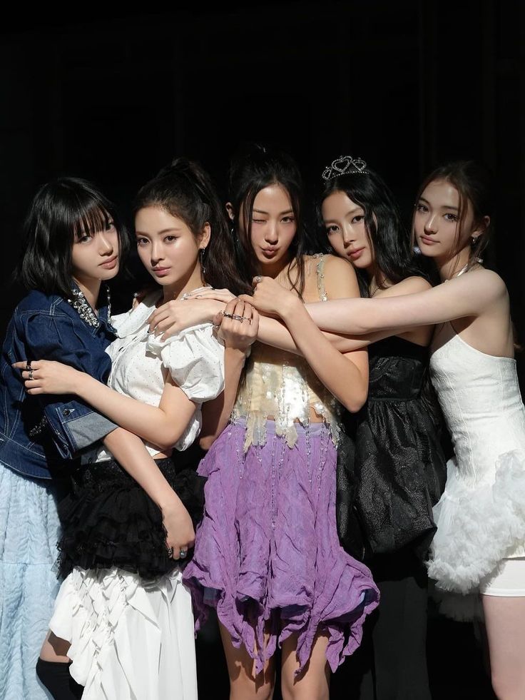 Hanaa | MEOVV♡ tweet media