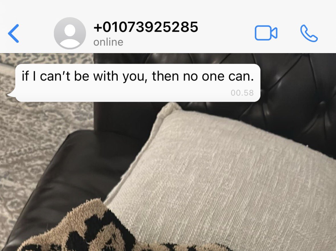 𝑲, #BOTHSIDES tweet media