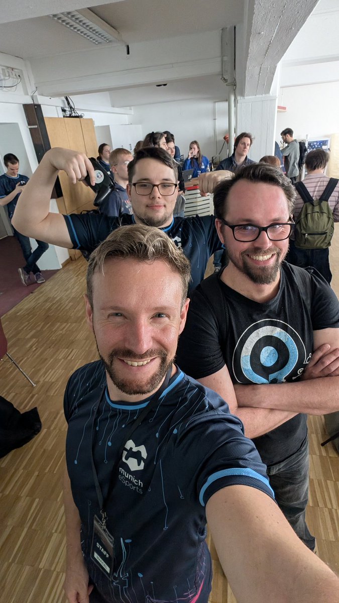 UberkingerDE's tweet photo. Mega MEW 5 @munich_esports is a blast, 64 beautiful players and I cannot even catch all the smiles☀️
@5AIT0ART https://t.co/f0Vq0UYNW8