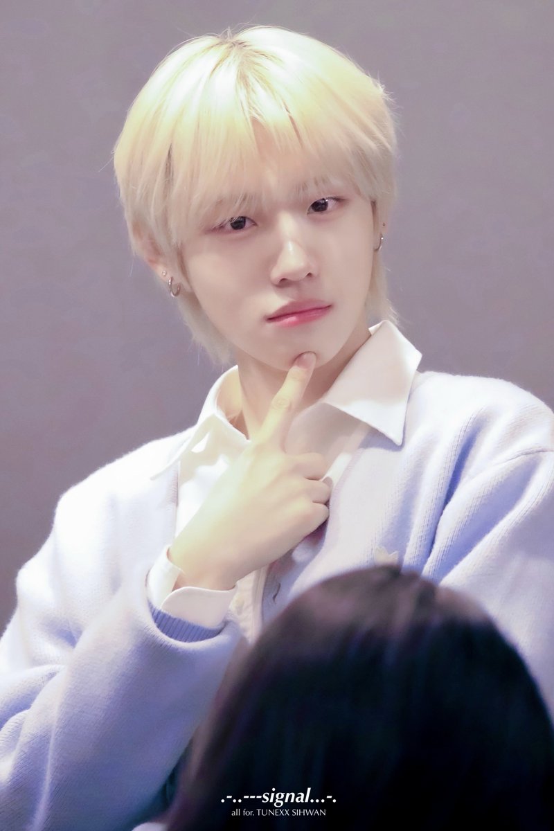 𝘴𝘪𝘨𝘯𝘢𝘭 tweet media