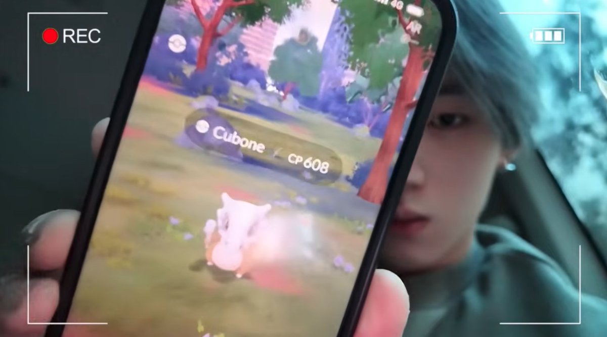 kendwu's tweet photo. omg I'm dying @hongshihoshi03  plays my game >_< https://t.co/lowfgn8VGs
