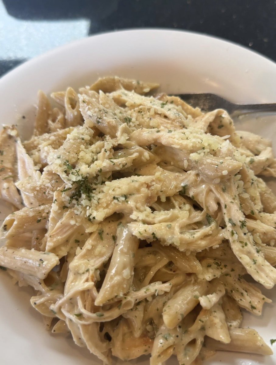 MMGHouston's tweet image. Our pasta dishes can be tailored to suit your preferences. Feel free to enhance your selection with any protein and vegetable of your choice. To place your order, please call us at 713-627-0915 or visit our website at musclemakergrill.com 💪🏻We are open until 8pm.

#healthymeal