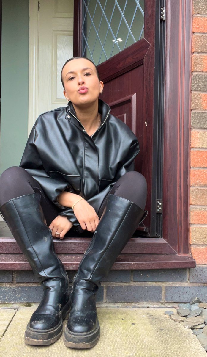 GoddessKat tweet media