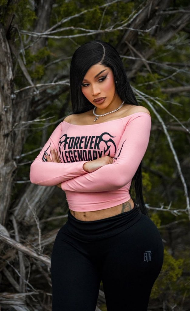 Stan Base tweet media