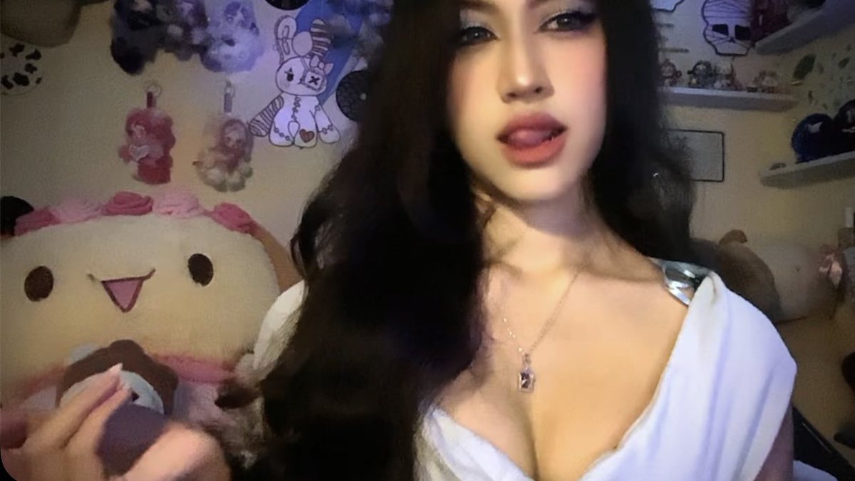 Lust 4 blood. tweet media