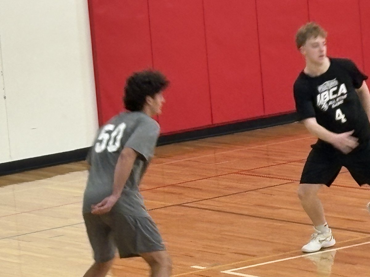 Aaron Thomas tweet media