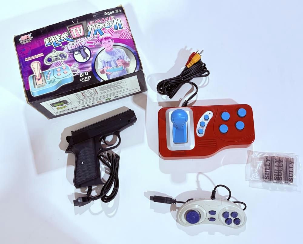 401_db's tweet image. New arrival item at Unauthorizon.

Brand: BAO BAO LONG, BBL  
Name: ELECTRON TV GAME 
Model: BBL-836A
Region: China

#Famicom/#NES based plug and play, released by 深圳市宝宝龙科技有限公司.

unauthorizon.org/record/recRQXQ…

#famiclone #bootlegconsole #retrogame