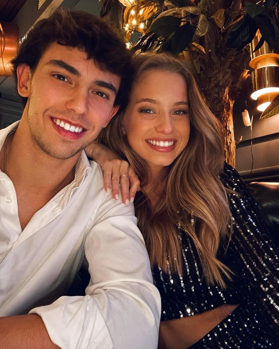 أثير tweet media