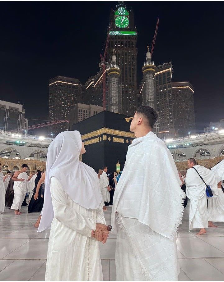 Ben_Baharadine's tweet photo. Se marier jeune est une sunnah. Le mariage n’est pas quelque chose à repousser indéfiniment ni un obstacle aux études. Mariez-vous selon vos moyens, avec sincérité et confiance en Allah.
Qu’Allah facilite le zawaj à tous les musulmans désireux de se marier. https://t.co/aJuXi77gHp