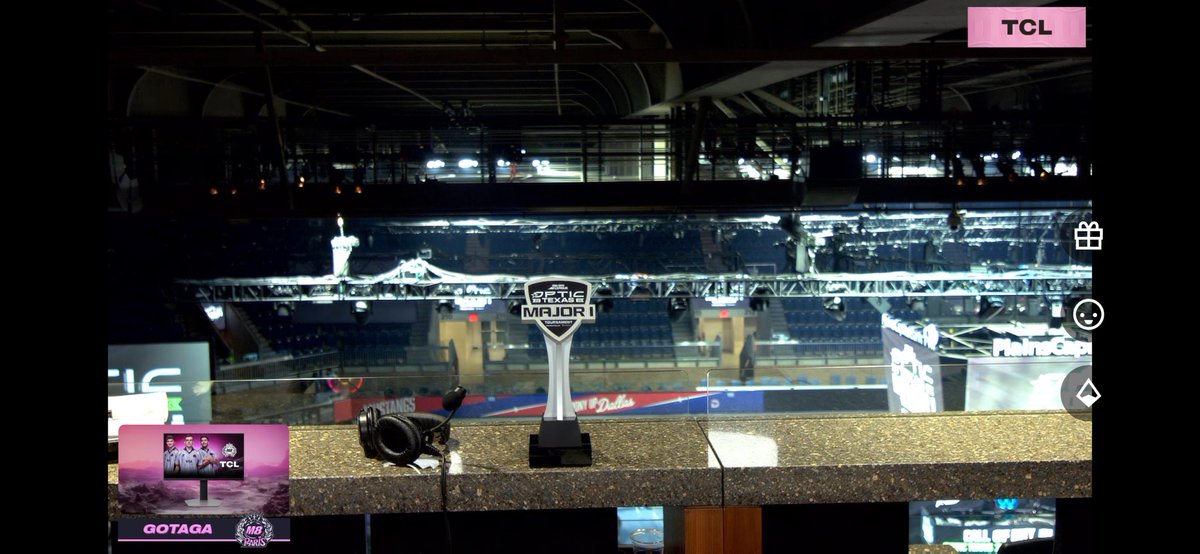 m8 tcoom tweet media